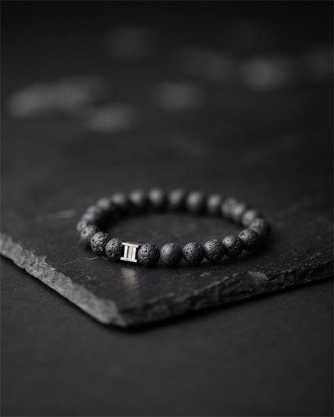 Armband mit 8 mm schwarzem Lavastein und schwarzem Zwischenstück - Deep Black Lava